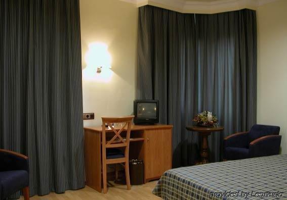 Ii Castillas Hotel Madryt